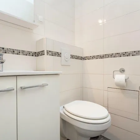 Relax - 1.4km From The Old Town