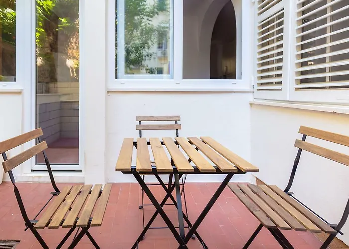 Relax - 1.4km From The Old Town