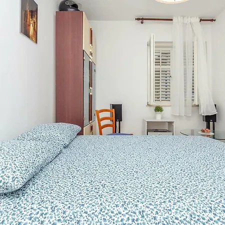 Relax - 1.4km From The Old Town *